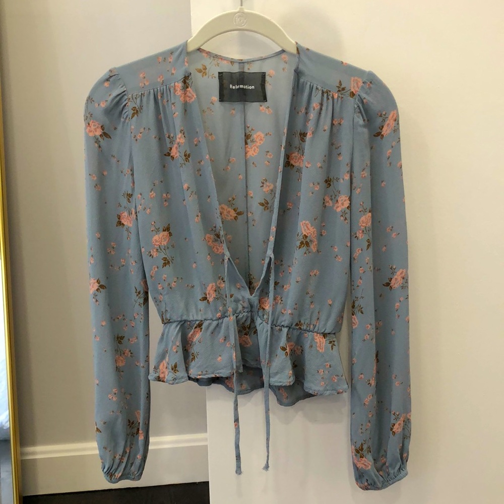 Reformation long-sleeved floral blouse 🌸